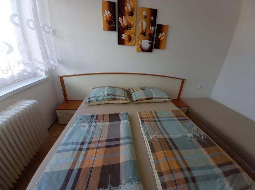 Apartmanovy Dom Grand Sturovo Luaran gambar
