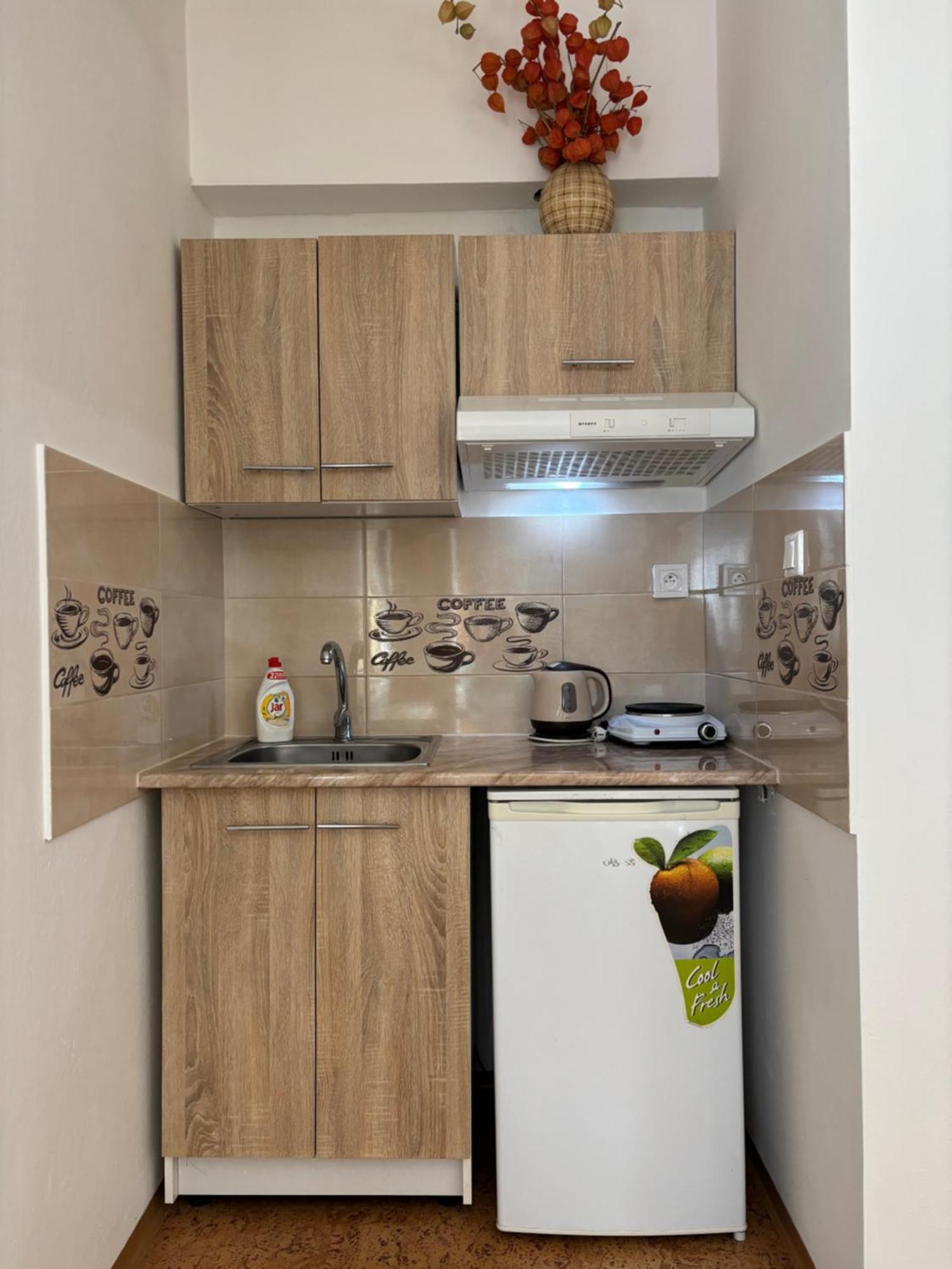 Apartmanovy Dom Grand Sturovo Luaran gambar
