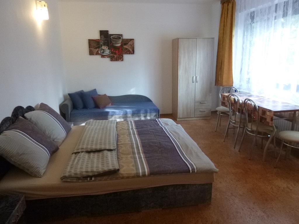 Apartmanovy Dom Grand Sturovo Luaran gambar