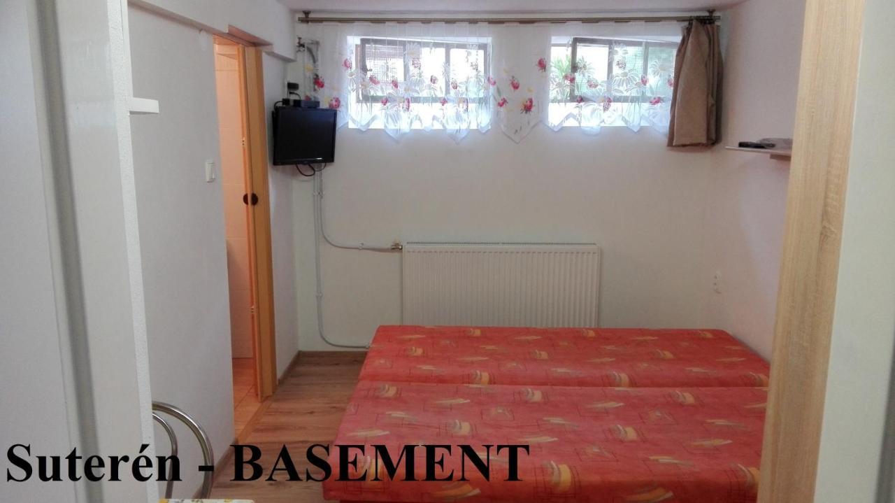 Apartmanovy Dom Grand Sturovo Luaran gambar