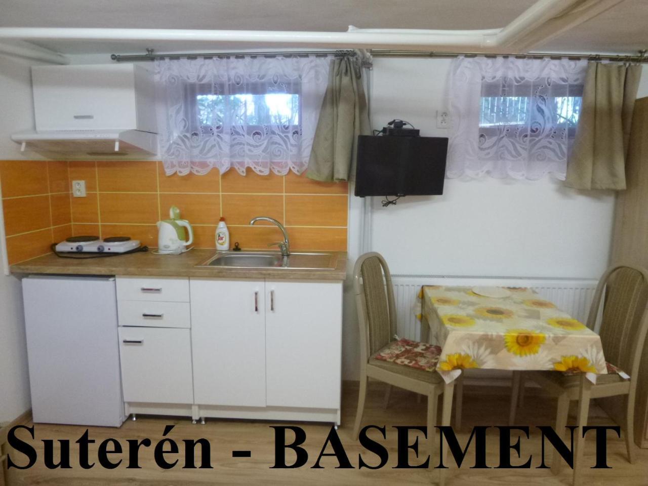 Apartmanovy Dom Grand Sturovo Luaran gambar